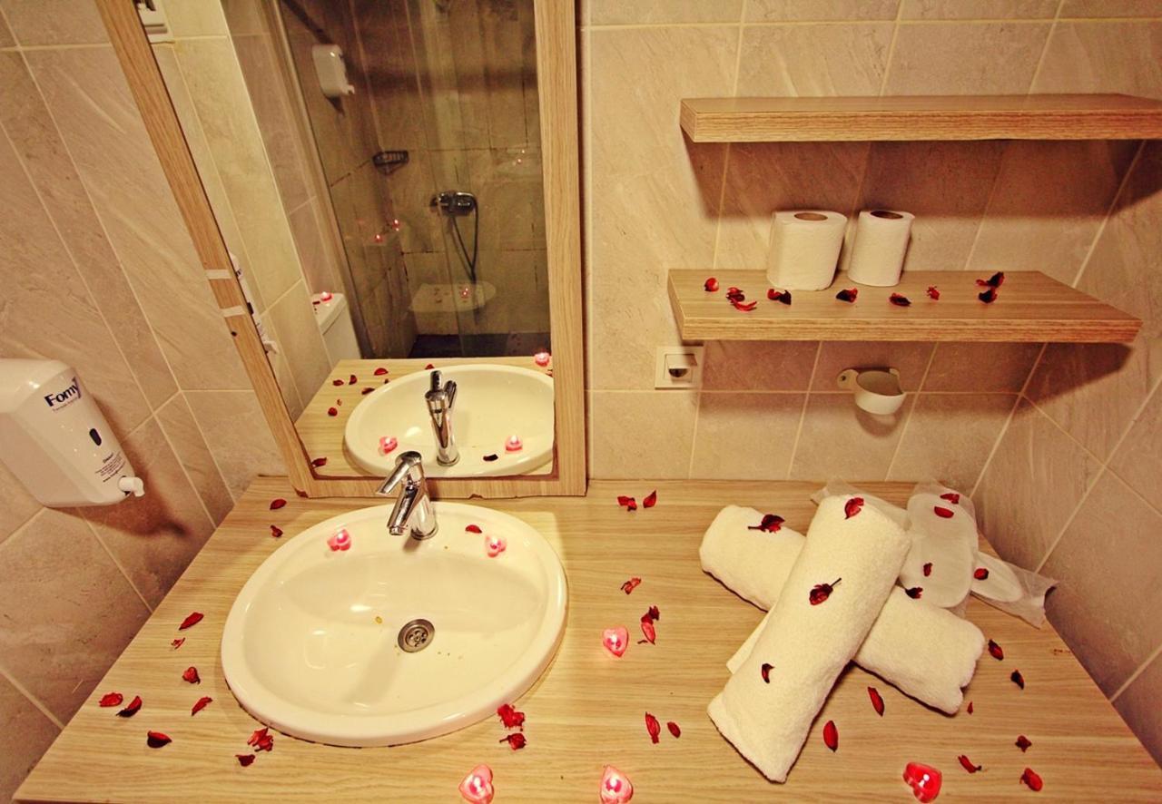 Red House Vip Apartmant Suites Stambuł Zewnętrze zdjęcie